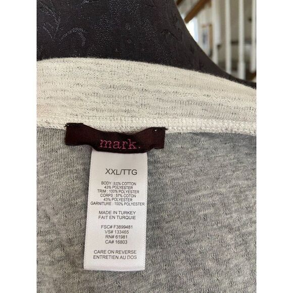 White Sweater with shear bottom (2XL) - Picture 4 of 4